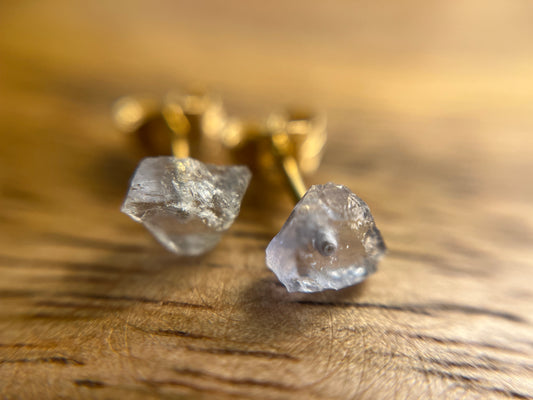 9ct or 18ct Gold Fluorite Stud Earrings, Natural Fluorite Earrings, Raw Crystal Earrings, Raw Fluorite Jewellery, Minimalist Earring Studs