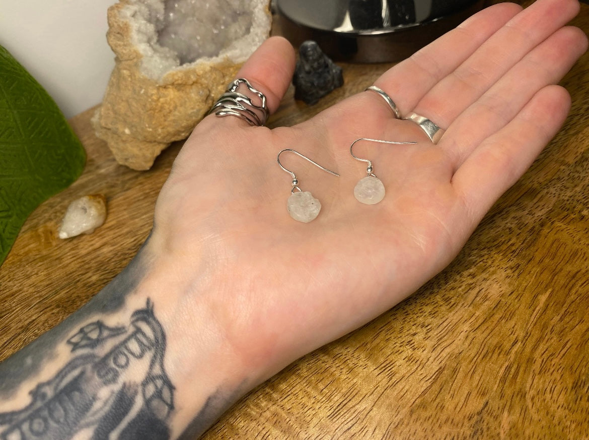 9ct Gold 10mm Rainbow Moonstone Dangle Earrings, 925 Sterling Silver Raw Moonstone Drop Earrings, Natural Moonstone Dangle Drop Earrings, 9k Rough Crystal