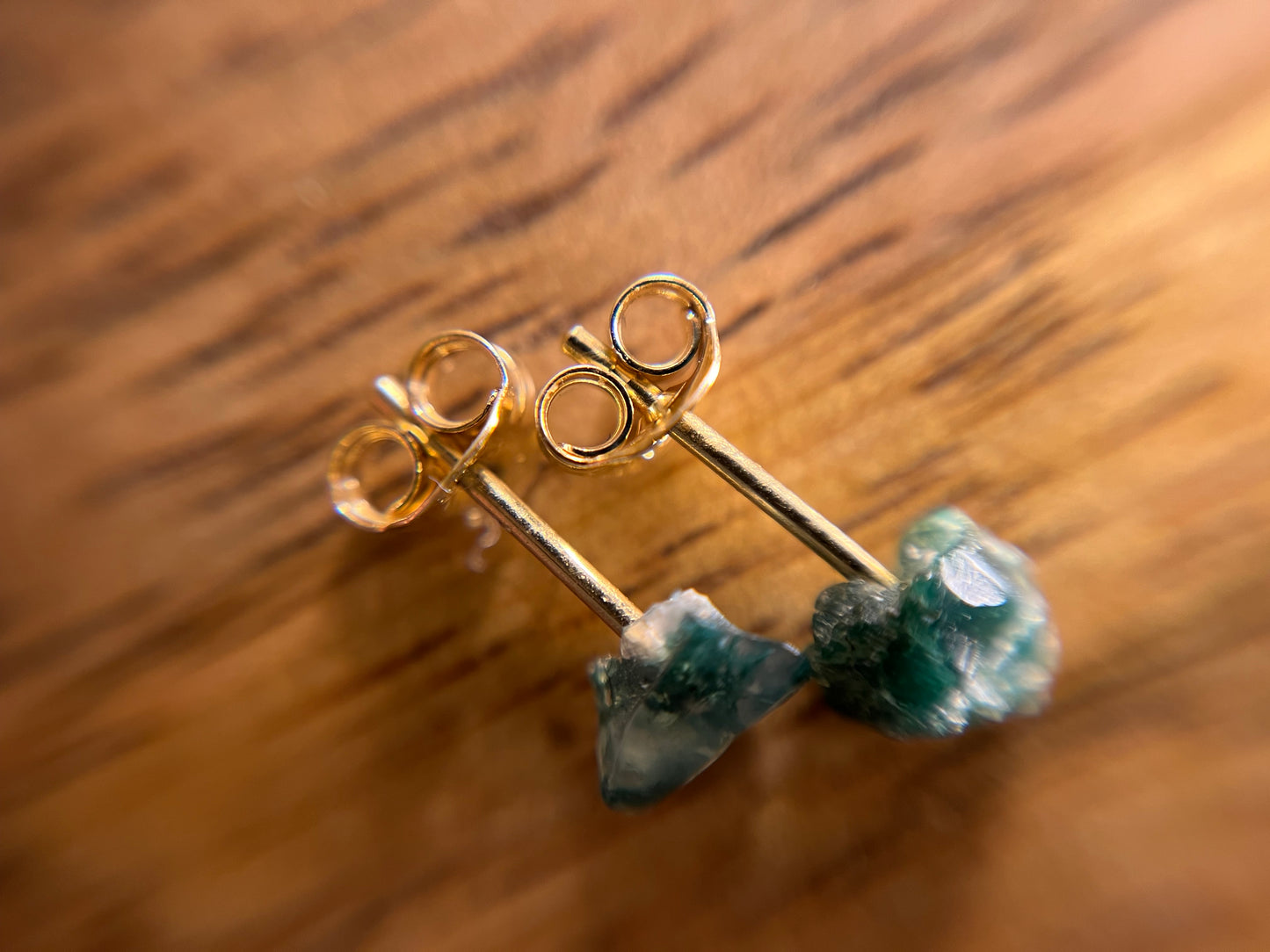 9ct or 18ct Gold Moss Agate Stud Earrings, Natural Moss Agate Earrings, Raw Crystal Earrings, Raw Moss Agate Jewellery, Minimalist Earring Studs (Tumbled)