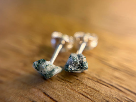 925 Silver Moss Agate Stud Earrings, Raw Moss Agate Earrings, Natural Crystal Earrings, May Birthstone Jewellery, Dainty Green Moss Agate Studs
