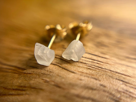 9ct or 18ct Gold Moonstone Stud Earrings, Natural Moonstone Earrings, Raw Crystal Earrings, Raw Moonstone Jewellery, Minimalist Earring Studs