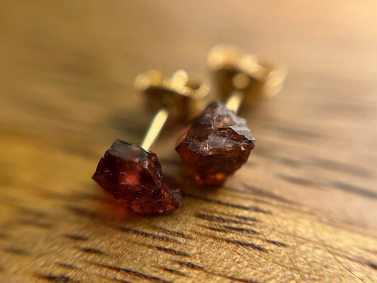 9ct or 18ct Gold Zircon Stud Earrings, Natural Zircon Earrings, Raw Crystal Earrings, Raw Zircon Jewellery, Minimalist Earring Studs